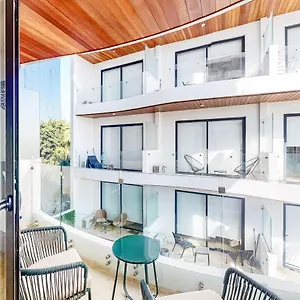  Hotel Menesse Midtown 2 Unit 208 Mexico